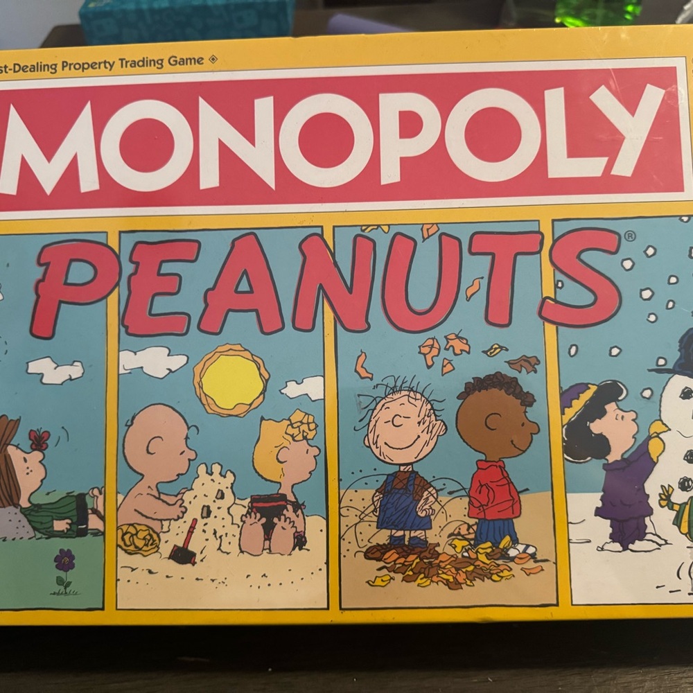Monopoly Peanuts Edition Board Game